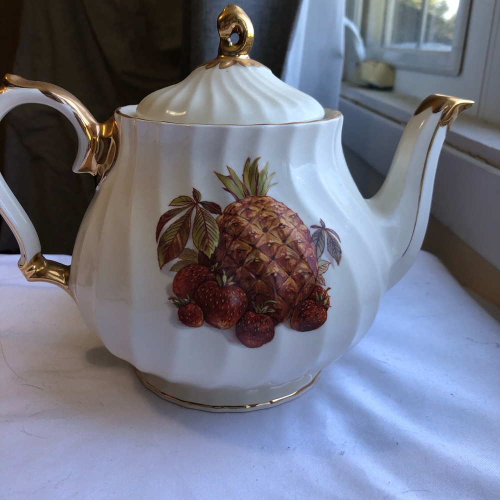 Porcelain Teapot with Fruit Motif - White and Gold